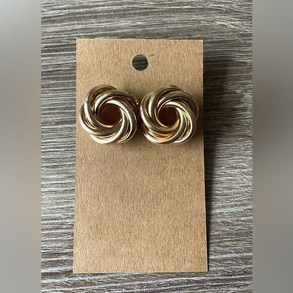 RoundāstyleāearringsāA475 - Picture 4 of 5